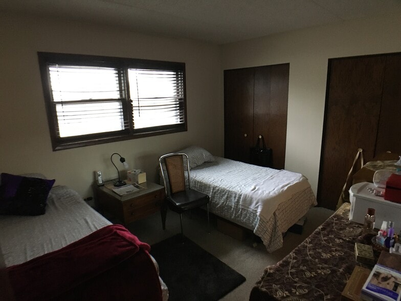 More Photos Of 6811 Pershing Rd, Stickney Apartments For Sale