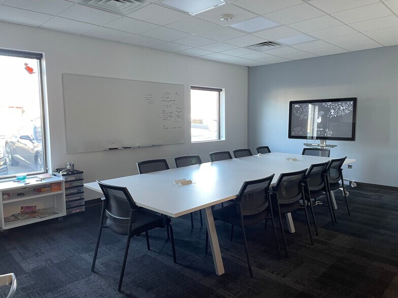 More Photos Of 2560 28th St, Boulder Office For Sale