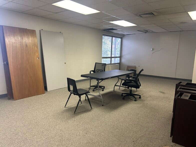 More Photos Of 1915-1919 E Colfax Ave, Denver Office For Sale