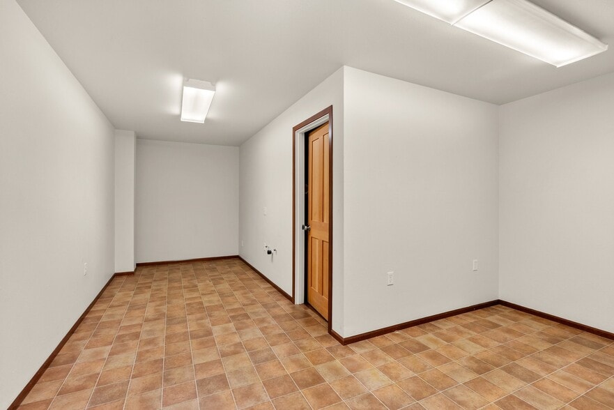 More Photos Of 281 Hamilton Rd N, Chehalis Warehouse For Sale