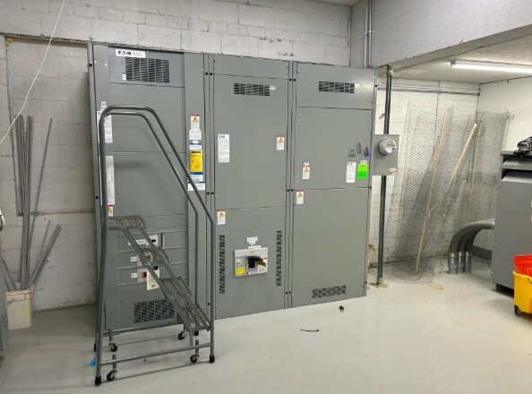 More Photos Of 244 S Court St, Lapeer Manufacturing For Sale