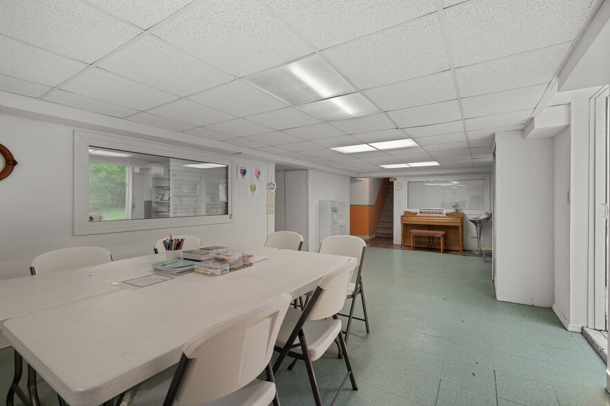 More Photos Of 1424 S 55th St, Kansas City Religious Facility For Sale