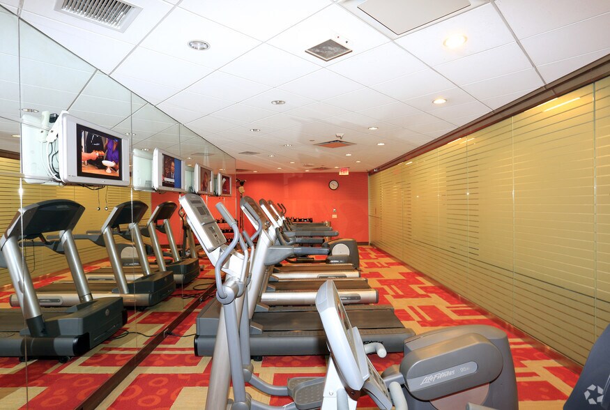 More Photos Of 2 Trap Falls Rd, Shelton Office For Lease