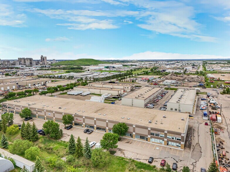 More Photos Of 15434-15460 131 Ave, Edmonton Service For Sale