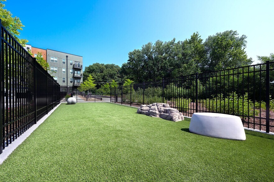 More Photos Of 400 Truesdell Ave, La Porte Apartments For Lease