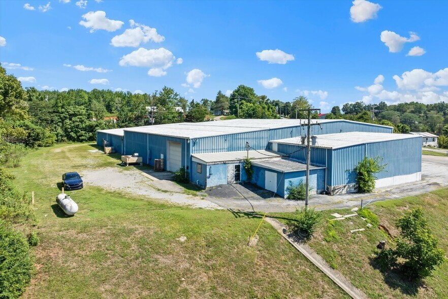 More Photos Of 119 N Main St, Byrdstown Manufacturing For Sale