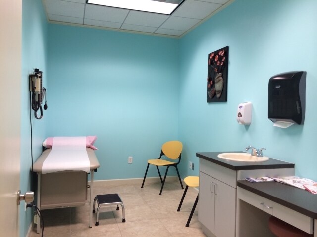 More Photos Of 12112 Bellaire Blvd, Houston Medical For Lease