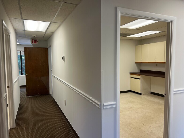 More Photos Of 6122-6136 Landover Rd, Cheverly Medical For Sale