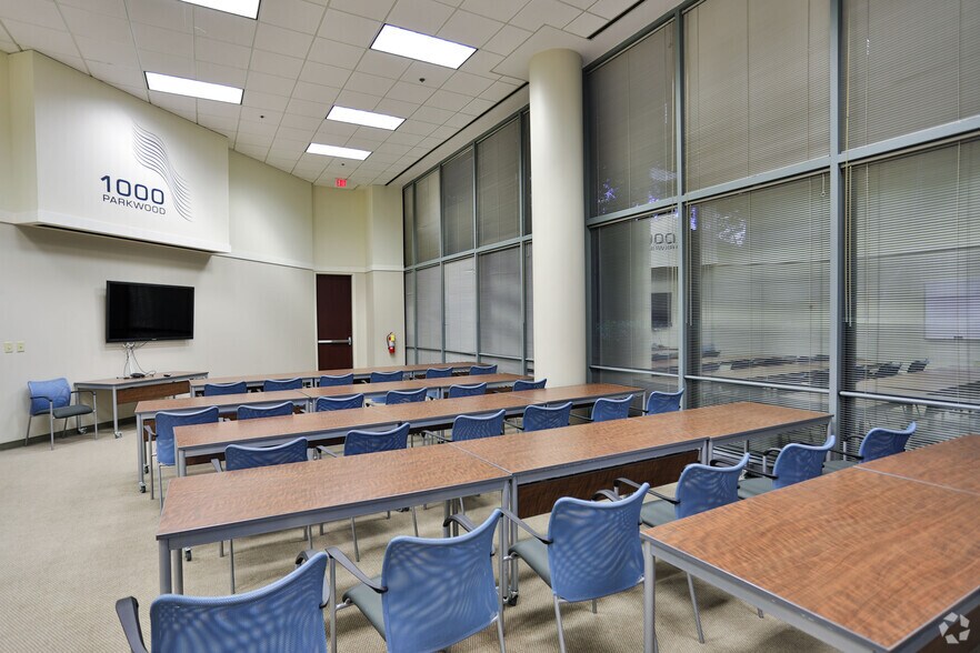 More Photos Of 1000 Parkwood Cir SE, Atlanta Office For Lease