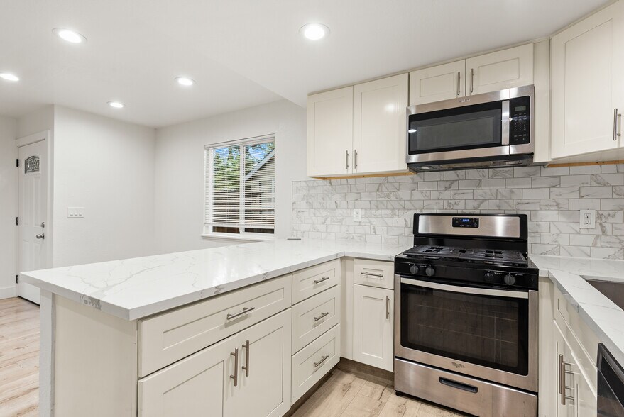 More Photos Of 8690 Old Redwood Hwy, Windsor Apartments For Sale