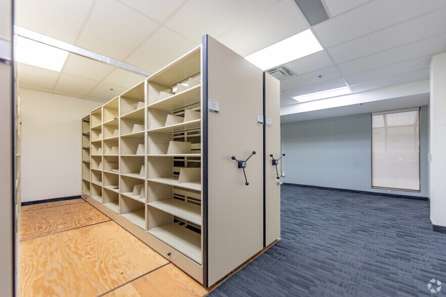 More Photos Of 1615 Dundas St E, Whitby General Retail For Lease