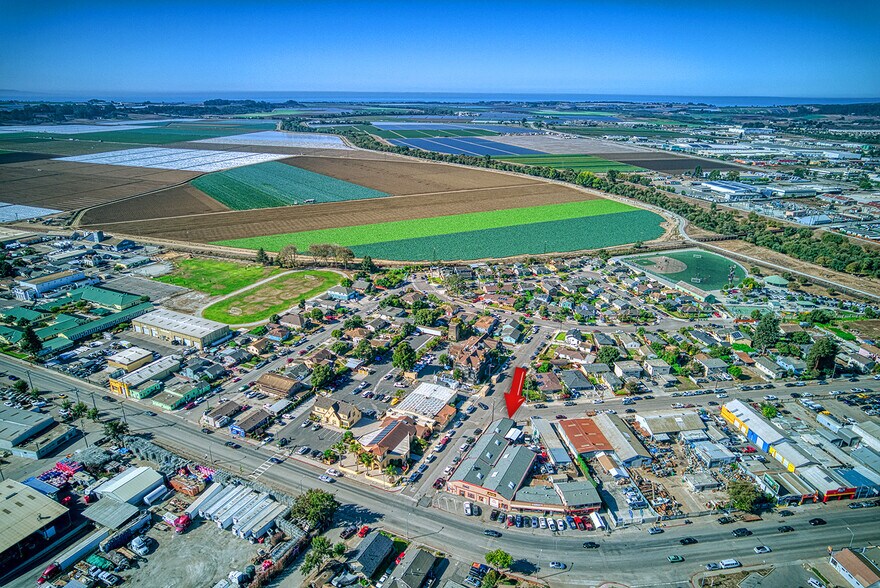 More Photos Of 74-82 Porter Dr, Watsonville Warehouse For Sale