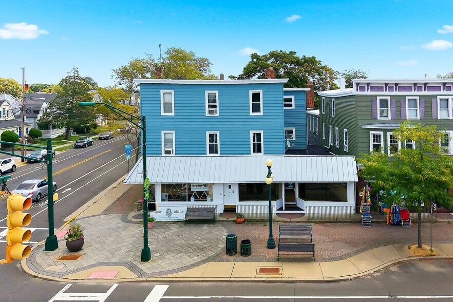 Primary Photo Of 422-440 Main St, Avon By The Sea Storefront Retail Residential For Lease