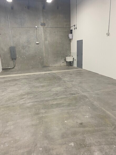 More Photos Of 5940 Lower Birdville Rd, Haltom City Warehouse For Lease