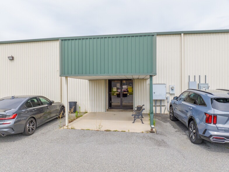 More Photos Of 2773 Marshall Dr, Tifton Warehouse For Sale