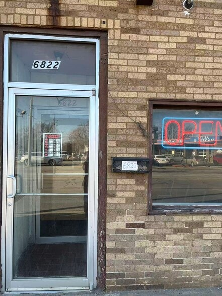 More Photos Of 6824 Calumet Ave, Hammond Office For Sale