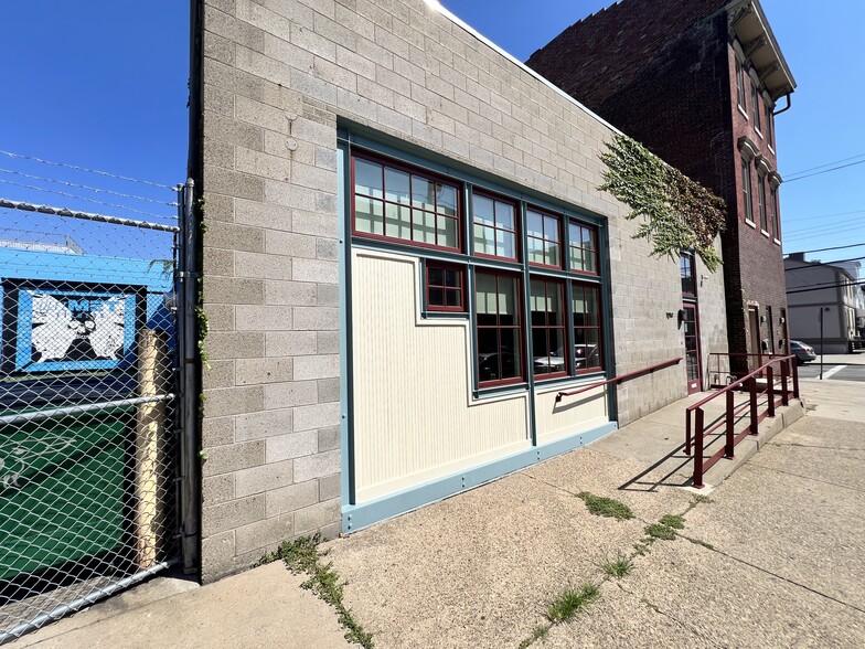 Primary Photo Of 1219 Bingham St, Pittsburgh Office For Lease