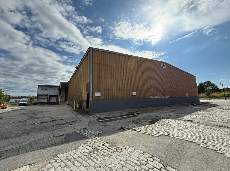 More Photos Of 100-104 Lamartine St, Worcester Warehouse For Lease