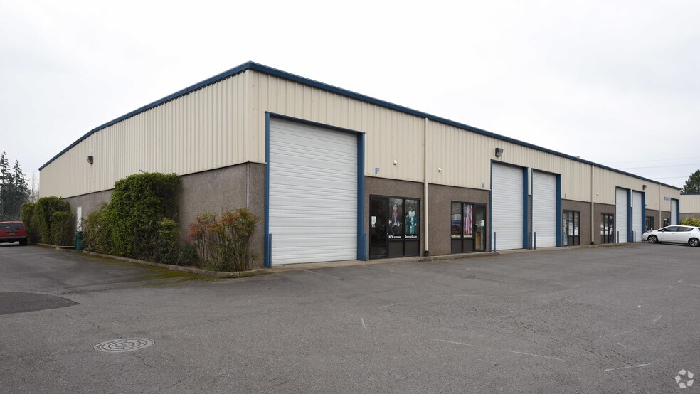More Photos Of 7850 NE Nicholas Ct, Hillsboro Warehouse For Lease