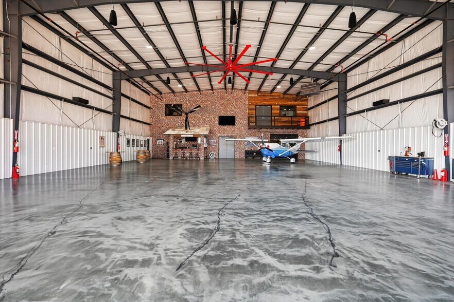 More Photos Of 9408 Learjet Ln, McKinney Airplane Hangar For Sale