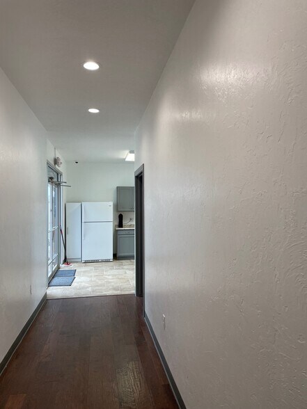 More Photos Of 10901 NE 23rd St, Oklahoma City Storefront Retail Office For Lease