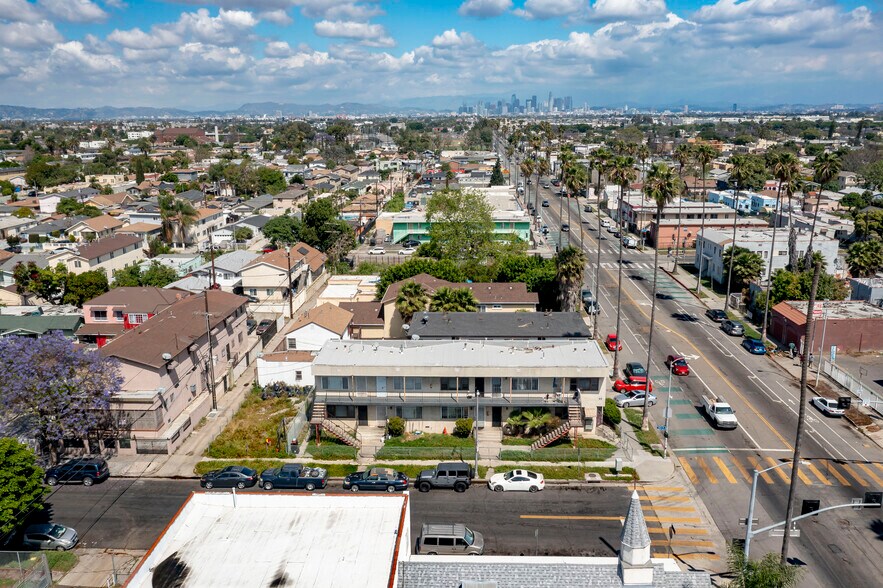 More Photos Of 8325 Avalon Blvd, Los Angeles Apartments For Sale