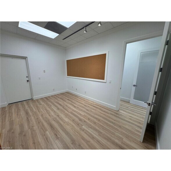 More Photos Of 5401 Taylor Rd, Naples Office For Lease