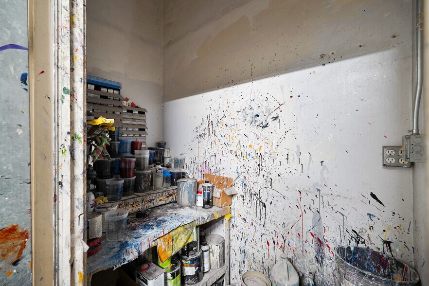 More Photos Of 245 24th St, Richmond Auto Repair For Sale