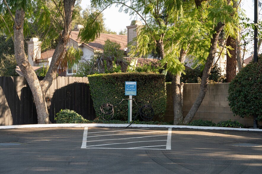 More Photos Of 516 S Indian Hill Blvd, Claremont Apartments For Sale