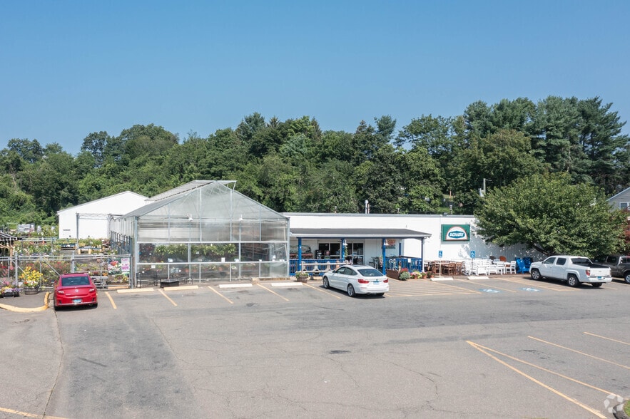 More Photos Of 66 State St, North Haven Garden Center For Sale
