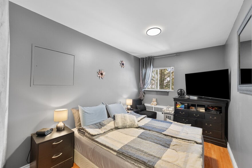 More Photos Of 29 Laren St, Wahnapitae Apartments For Sale