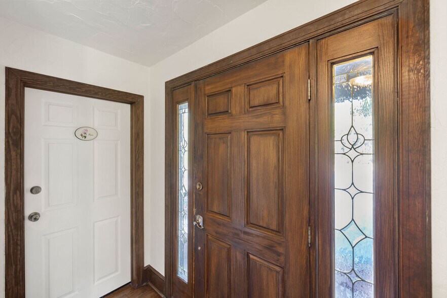 More Photos Of 40 Hospital Rd, Gettysburg Hotel For Sale
