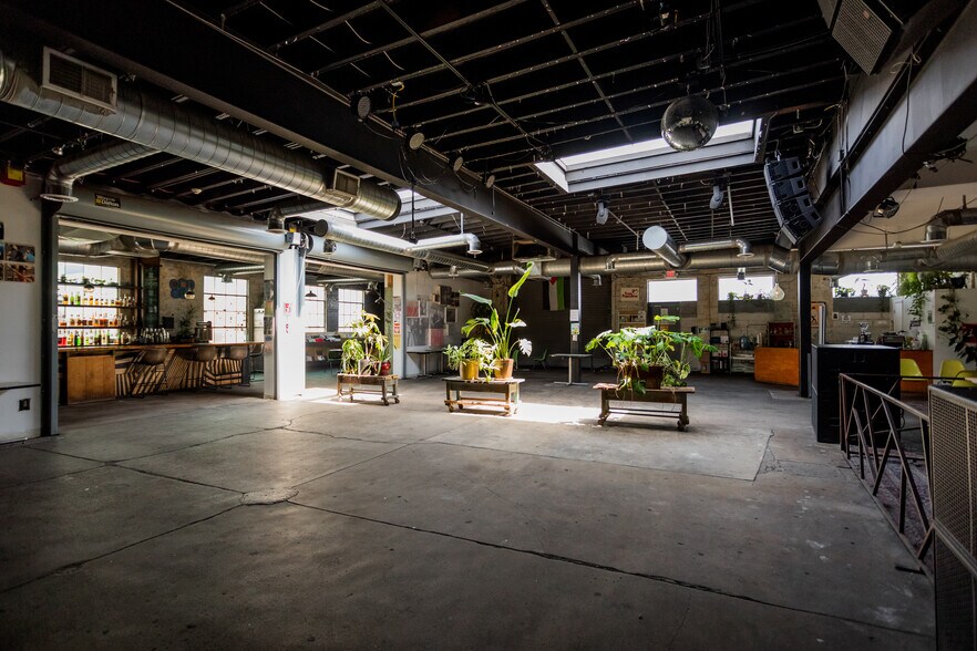 More Photos Of 2905 Beaufait St, Detroit Warehouse For Sale