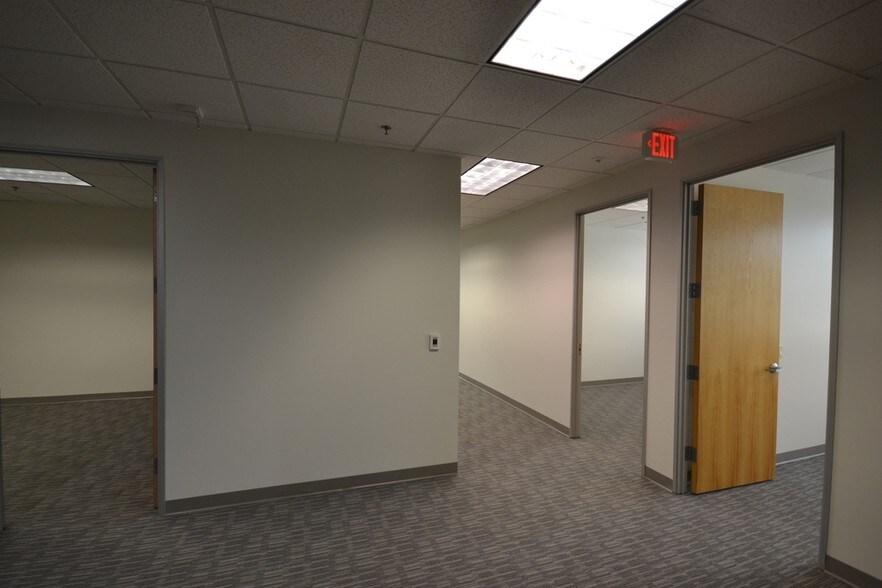 More Photos Of 3930 E Ray Rd, Phoenix Office For Lease