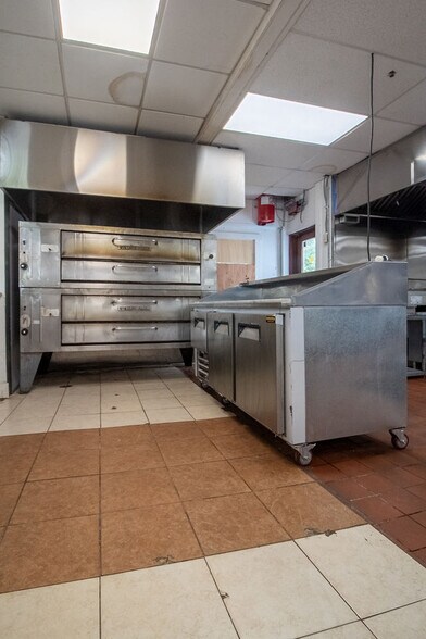 More Photos Of 127 S Main St, Ellenville Fast Food For Sale
