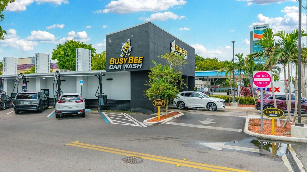 Primary Photo Of 9750 N Kendall Dr, Miami Carwash For Sale