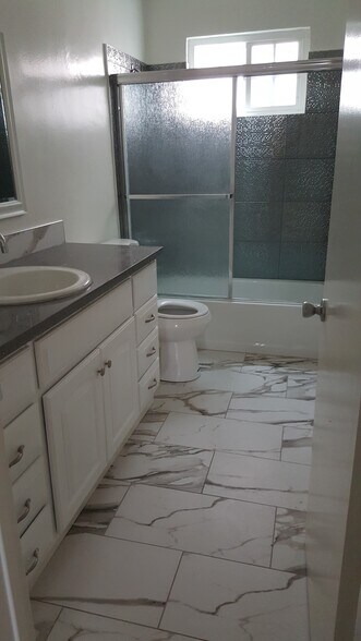 More Photos Of 1814 Grismer Ave, Burbank Apartments For Sale