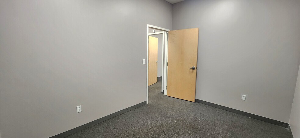 More Photos Of 464 Bremen St, East Boston Freestanding For Lease