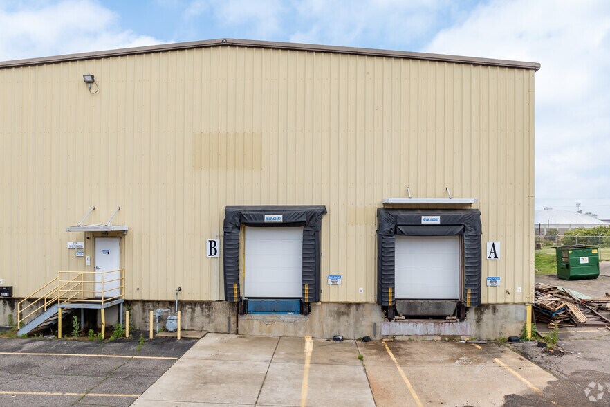 More Photos Of 1100 E Parkway S, Memphis Refrigeration Cold Storage For Lease