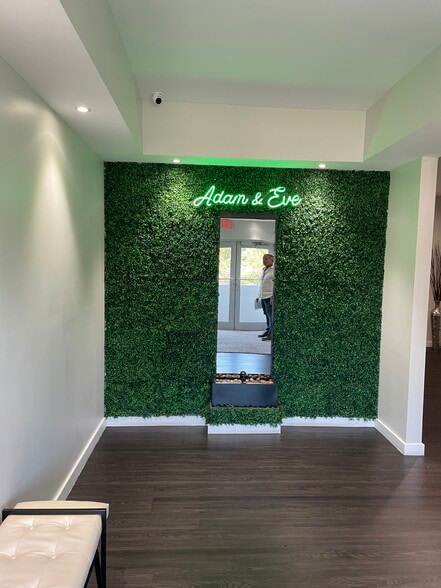 More Photos Of 681 NW 108th St, Miami General Retail For Sale