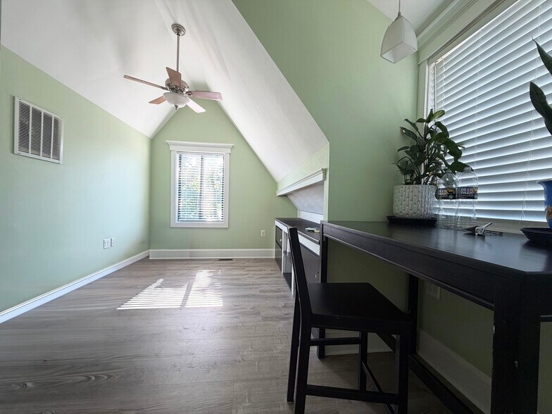 More Photos Of 8937 Shady Grove Ct, Gaithersburg Medical For Sale