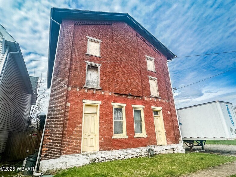 More Photos Of 213 S Main St, Williamsport Warehouse For Sale