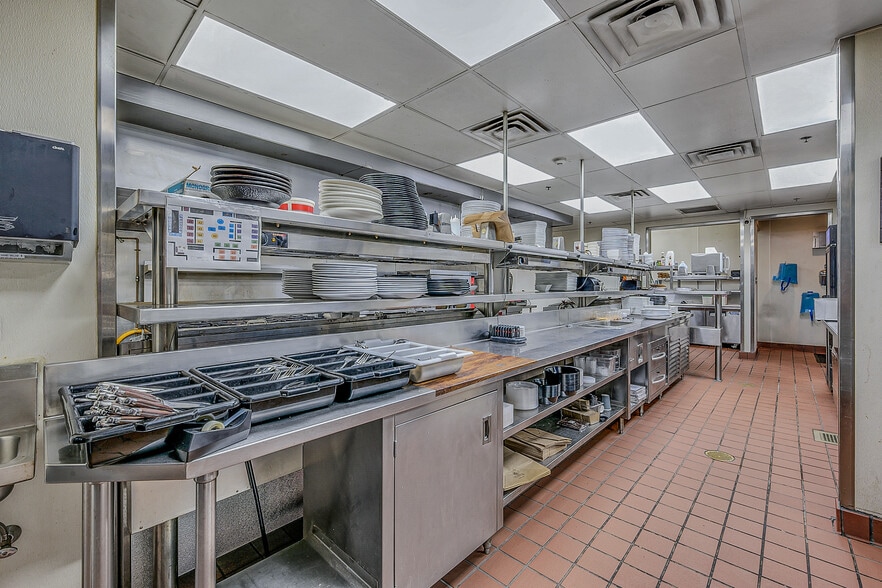 More Photos Of 821 Northern Blvd, Clarks Summit Restaurant For Sale