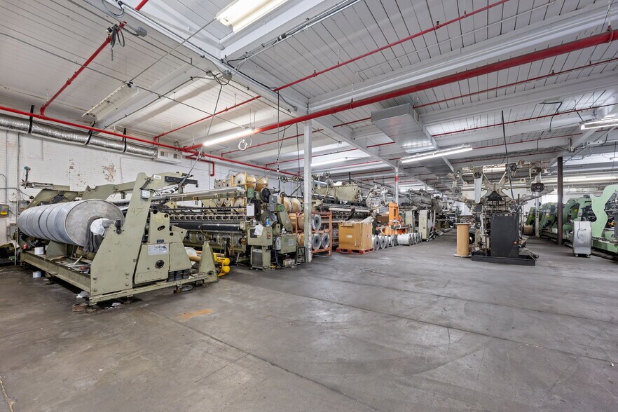 More Photos Of 312 W Luther Ave, Liberty Manufacturing For Sale