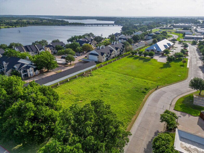 More Photos Of 1100 Crawford Ave, Granbury Land For Sale