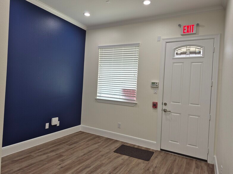 More Photos Of 17142 N Eldridge Pky, Tomball Medical For Lease