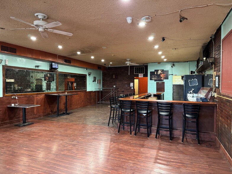 More Photos Of 358 Glenwood Ave, Akron Bar For Sale