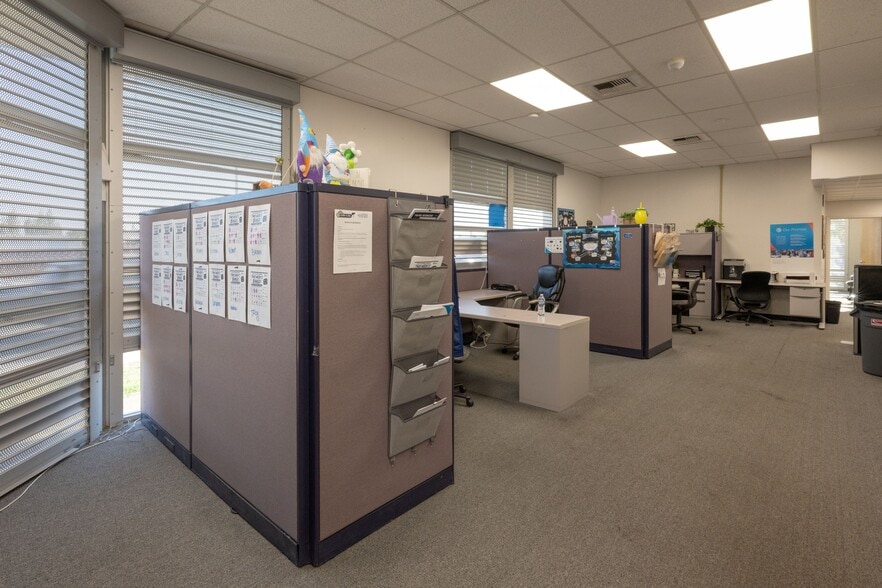 More Photos Of 4180 Truxtun Ave, Bakersfield General Retail For Sale