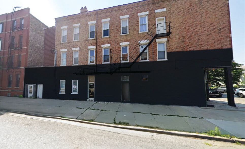 More Photos Of 543 N Noble St, Chicago Apartments For Lease