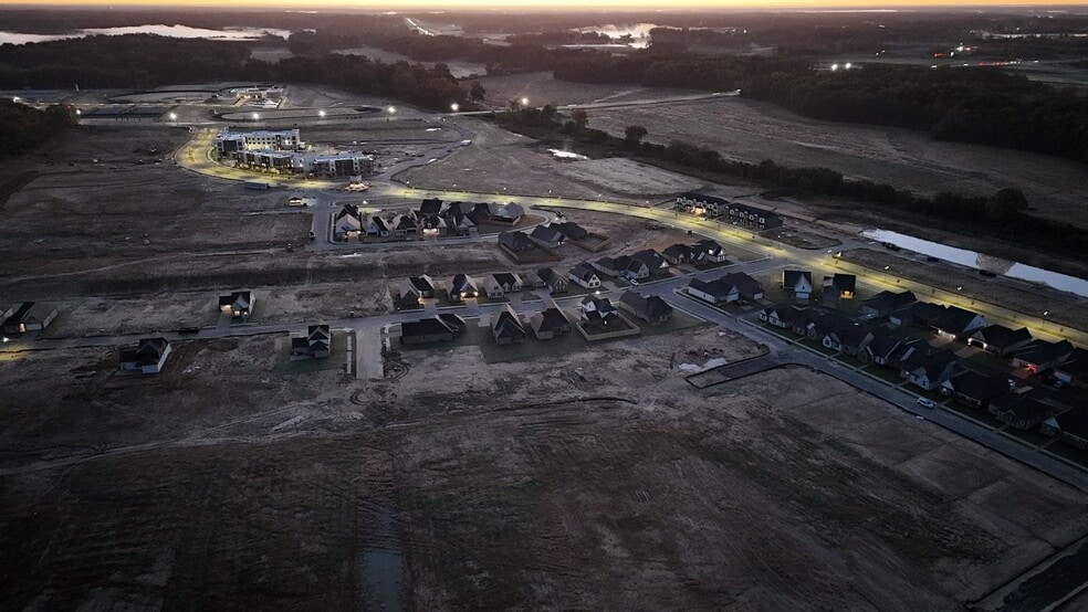 More Photos Of 885 Tunica Trails, Nesbit Apartments For Lease